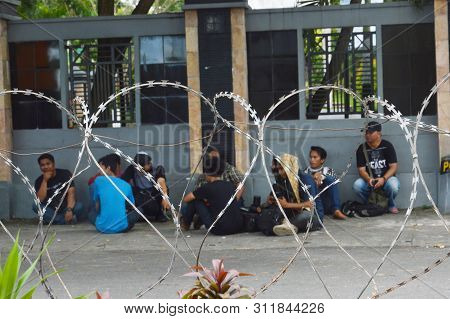 Demonstration Of The Electricity Crisis In Tarakan City