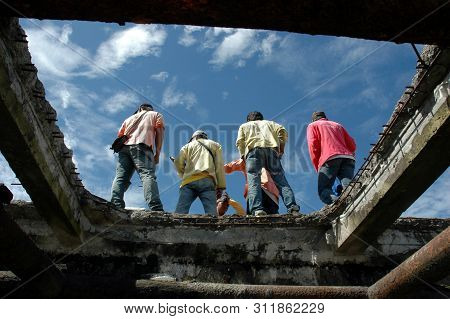 Porters Loading And Unloading