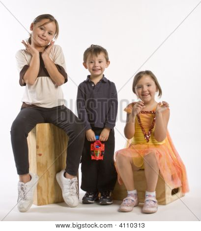 Tre ragazzi In fila