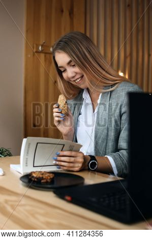 Foods To Boost Brain And Memory. Foods Linked To Better Brainpower. Young Girl, Teen, Student With O