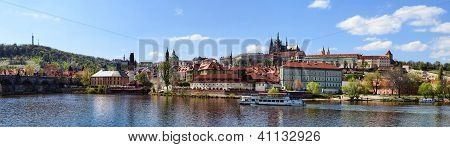 Panoramiczny widok Praga Kasztel