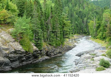 Quebec, Assemetquagant fiume Matapedia In Gaspésie