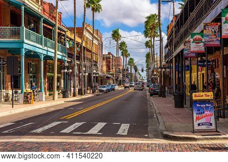Ybor City, Tampa Bay, Florida. Usa - January 11 , 2020 : Famous 7th Avenue In The Historic Ybor City
