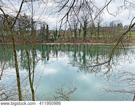 Flach Lake Or Flachsee In The Natural Protection Zone Aargau Reuss River Plain (naturschutzzone Aarg