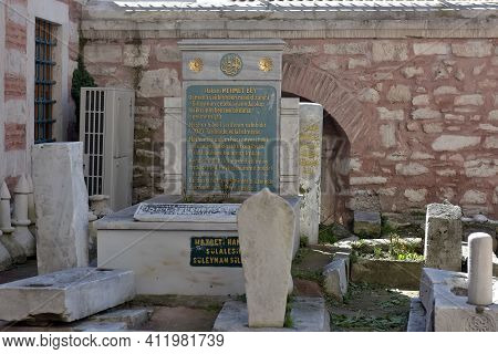 Turkey, Istanbul 14,03,2018 Mihrimah Sultan Mosque In Uskudar District. Muslims And Tourists Walk Th