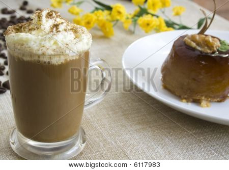 Café capuchino & pastel