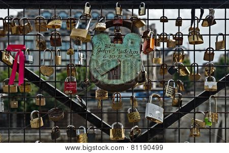 Paris - Padlocks