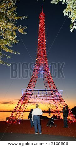 Eiffel-torni replica TORONTO, ON - 11 lokakuu: kiinalainen Lyhtyjuhla 11 lokakuu 2008 Toronto, O