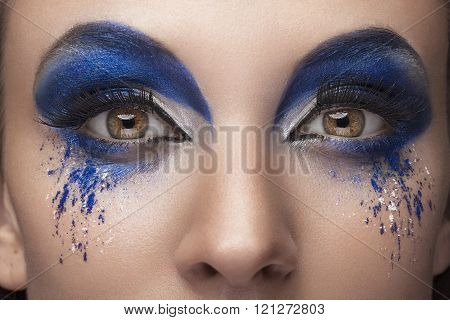 Close Up Fantasy Fashion Mak Up