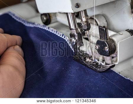 Sewing Machine Overlock