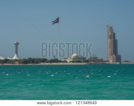 the City of abu Dhabi with the amazing beach
