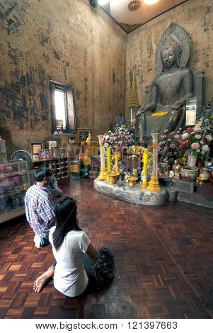 Ayutthaya,Thailand-August 15,2009 : Thai Buddhist people is worship of Phra Khan Thavarat ,Wat Na Phra Meru was founded in the 13th century at Wat Na Phra Meru . Located in Ayutthaya Historical park of Thailand, Ayutthaya old capital city in Middle of Tha