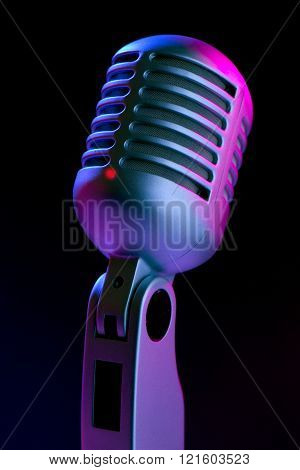 Microphone