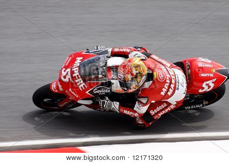 Sepang, Malesia - 17 ottobre: 250cc cavaliere Hector Faubel in azione al campionato del Mondo MotoGP 