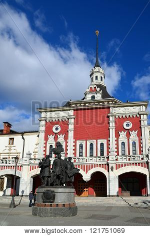 Moscow, Russia - March 14, 2016. Monument to a founders of Russian railroad on background of Kazansky station