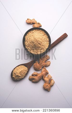 Ginger powder with dried Ginger also known as Sunth or Sonth in India