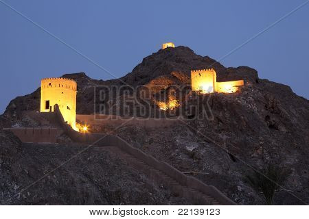 Alte Festung In Muscat bei Nacht, Oman