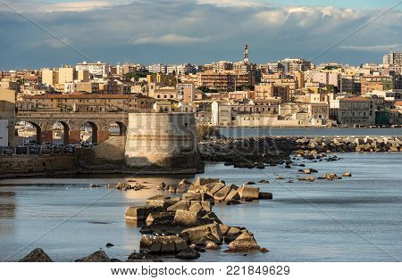The city of Syracuse (Siracusa) seen from the Ortygia Island (Isola di Ortigia) with the Mediterranean Sea. Sicily Italy Europe