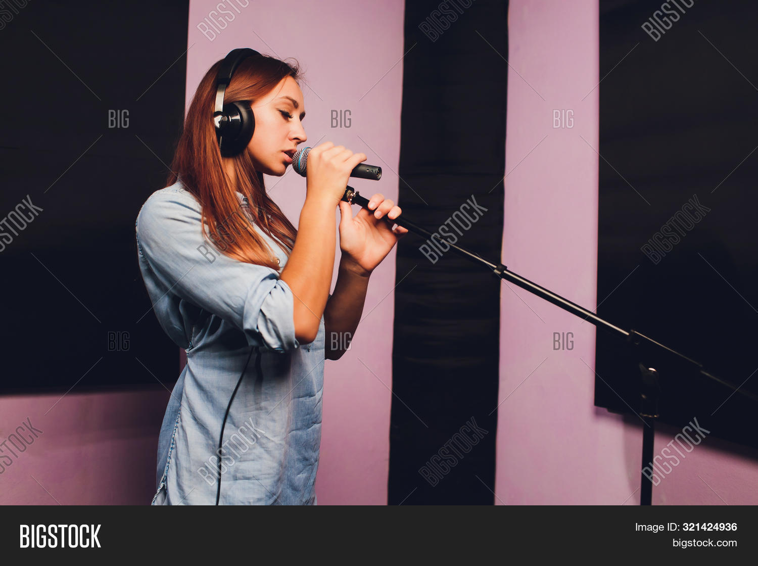 Close Singer Recording Image & Photo (Free Trial) | Bigstock