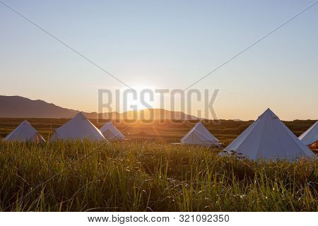 Glamping On The Pacific Coast