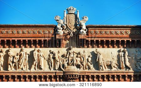 Arc de Triomf was built by architect Josep Vilaseca i Casanovas as the main access gate for the 1888 Barcelona World Fair