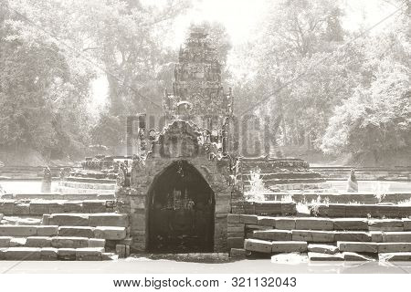 A Small Sanctuary Near The Baray. Neak Pean.