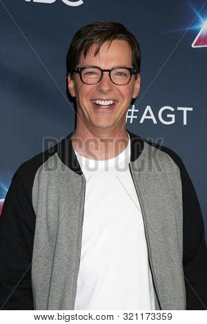 LOS ANGELES - SEP 3:  Sean Hayes at the 