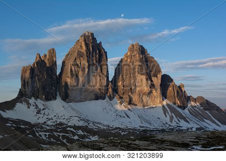 Tre Cime (drei Zinnen) Mountain In The Rays Of Morning Sun. Sudtyrol, Italy
