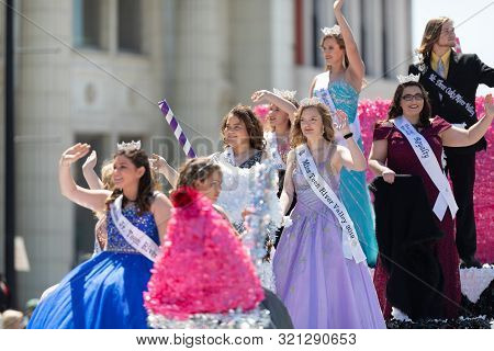 Benton Harbor, Michigan, Usa - May 4, 2019: Blossomtime Festival Grand Floral Parade, Float Carrying