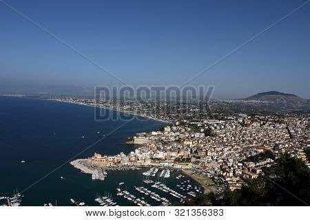 Castellammare Del Golfo, Italy - June 29, 2016: Overview Of The Seaside Town Of Castellammare Del Go