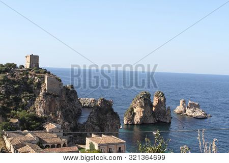 Castellammare Del Golfo, Italy - June 29, 2016: Overview Of The Seaside Town Of Castellammare Del Go