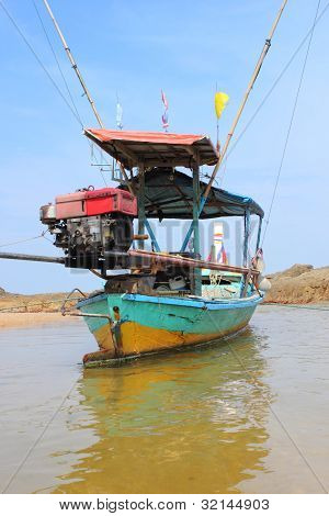 tailboat ตกปลา