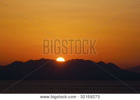 glÃ¼hende vulkanischen Sonnenuntergang