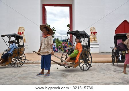 Kanchanaburi, Thailand, 09.09.2019: Beautiful Thai Girl In Traditional Thai, Siamese Dress In An Old
