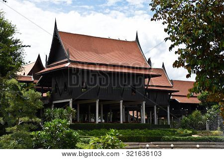 Kanchanaburi, Thailand, 09.09.2019: Beautiful Garden, Lake, Traditional Thai, Siamese Clothes, Build