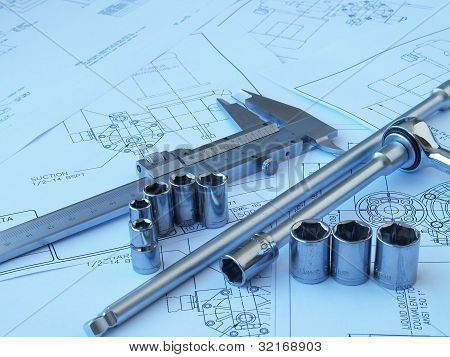 Strumenti di ingegneria su disegno tecnico