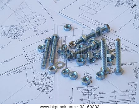 Strumenti di ingegneria su disegno tecnico
