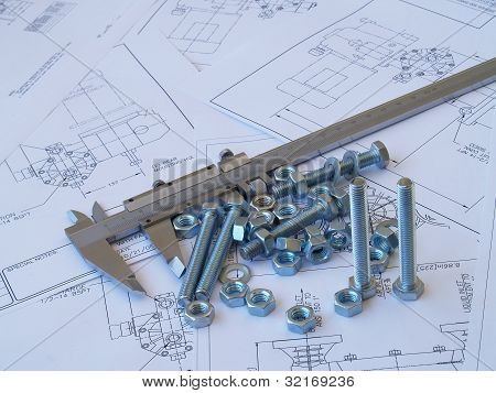 Strumenti di ingegneria su disegno tecnico