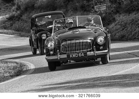 Pesaro Colle San Bartolo , Italy - May 17 - 2018 : Nash Healey Sports 3850 Cm3 1950 On An Old Racing