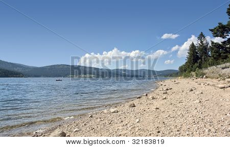阳光 Schluchsee 海滩