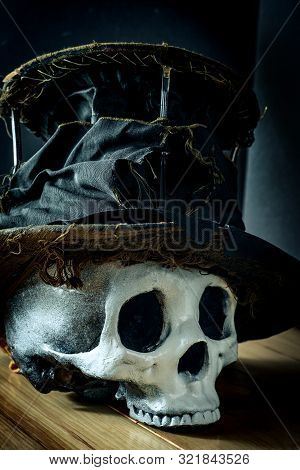 Scary Jawless Halloween Skull Wearing Old Distressed Top Hat