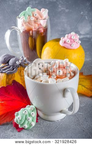 Halloween Hot Chocolate Mugs With Funny Marshmallows - Jack O Lantern Pumpkins, Ghost, Monsters, Spi