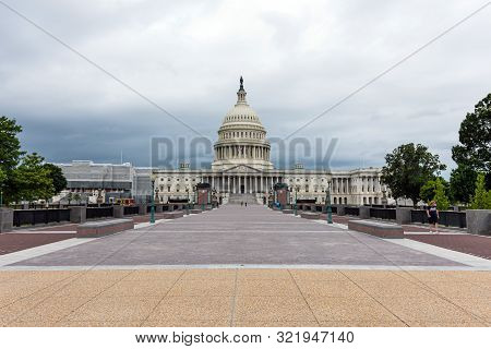 Washington Dc, Usa - June 9, 2019:  Facade Of The Us Capitol Building In Washington Dc On A Rainy Da