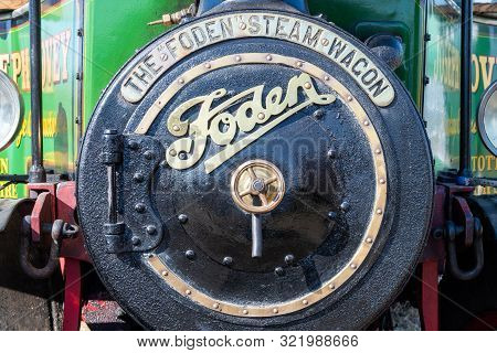Blandford Forum.dorset.united Kingdom.august 24th 2019.a Foden Vintage Steam Powered Lorry Is On Dis