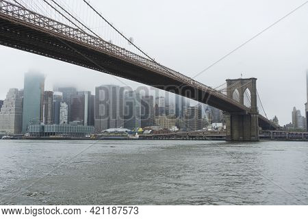 Brooklin Bridge And Manhattan In Raining Day, New York City, Usa