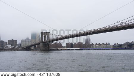 Brooklin Bridge And Manhattan In Raining Day, New York City, Usa