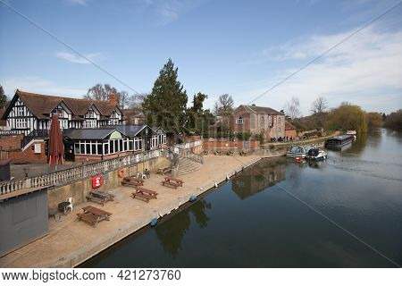 Views Of The River Thames At Wallingford, Oxfordshire In The Uk, Taken On The 31st March 2021