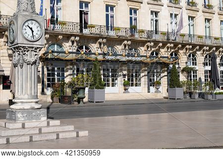Bordeaux , Aquitaine France - 05 18 2021 : Intercontinental Bordeaux Le Grand Hotel Logo Sign And Br