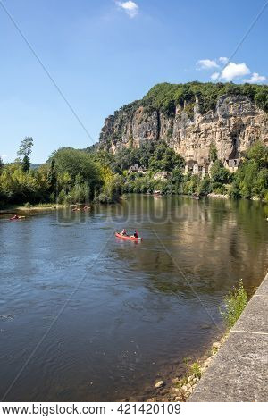 La Roque-gageac, Dordogne, France - September 7, 2018: Canoeing And Tourist Boat, In French Called G