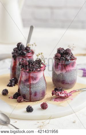 Chia Pudding With Blackberries